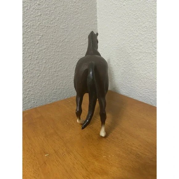 VTG Breyer Horse #465 Champion Dutch Warmblood Roemer 1990-93 Dark Chestnut - Picture 8 of 9